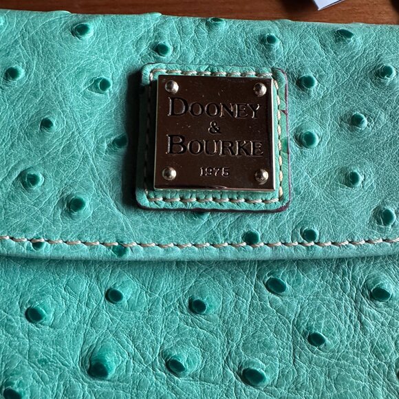NWT Dooney & Bourke Seafoam Green Leather Ostrich Continental Clutch - Picture 3 of 12